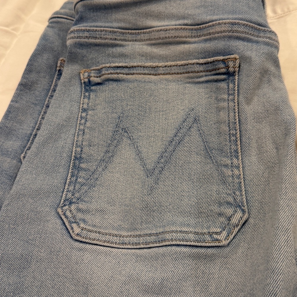 Mother High-Rise Light Blue Wide-Leg Jeans for Women - petite - Picture 4 of 4